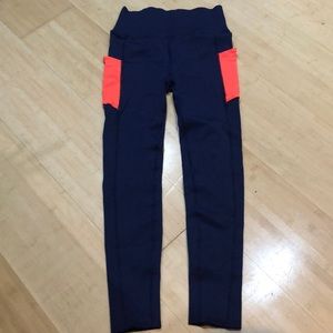 Super stretchy full length leggings with pockets!